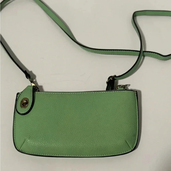 Joy Susan Lux Crossbody Wristlet light green - Picture 3 of 8